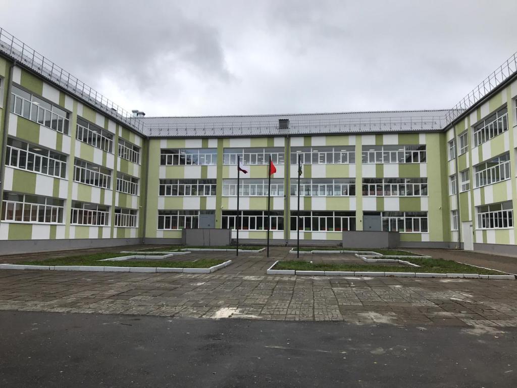 Внешний вид школы.jpg